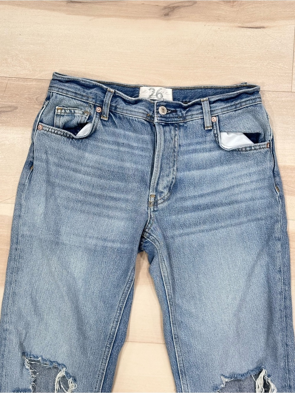 We The Free Maggie Straight Jean Light Stone
Free People Sz 26 Distressed - Picture 5 of 16